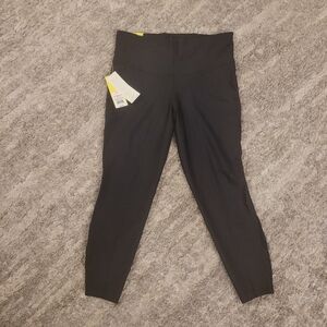 All In Motion, Higth Rise Efford Less Support Black Leggings